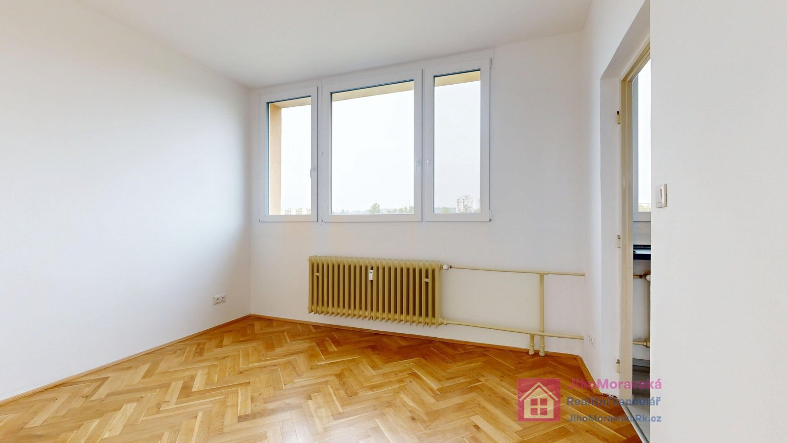 BJ 3+1, Milénova _ 11.jpg