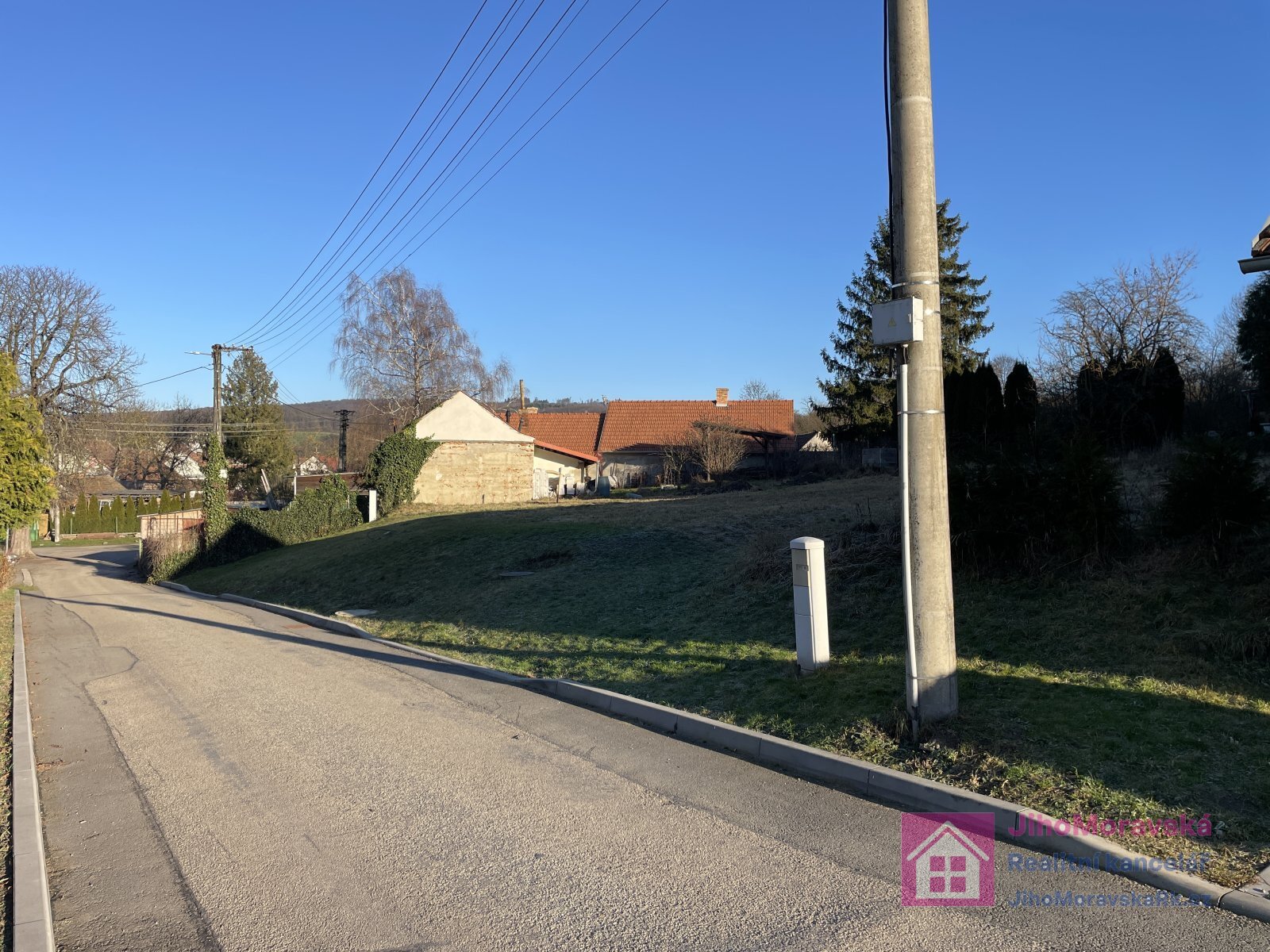 Pozemek pro bydlení s vydaným stavebním povolením