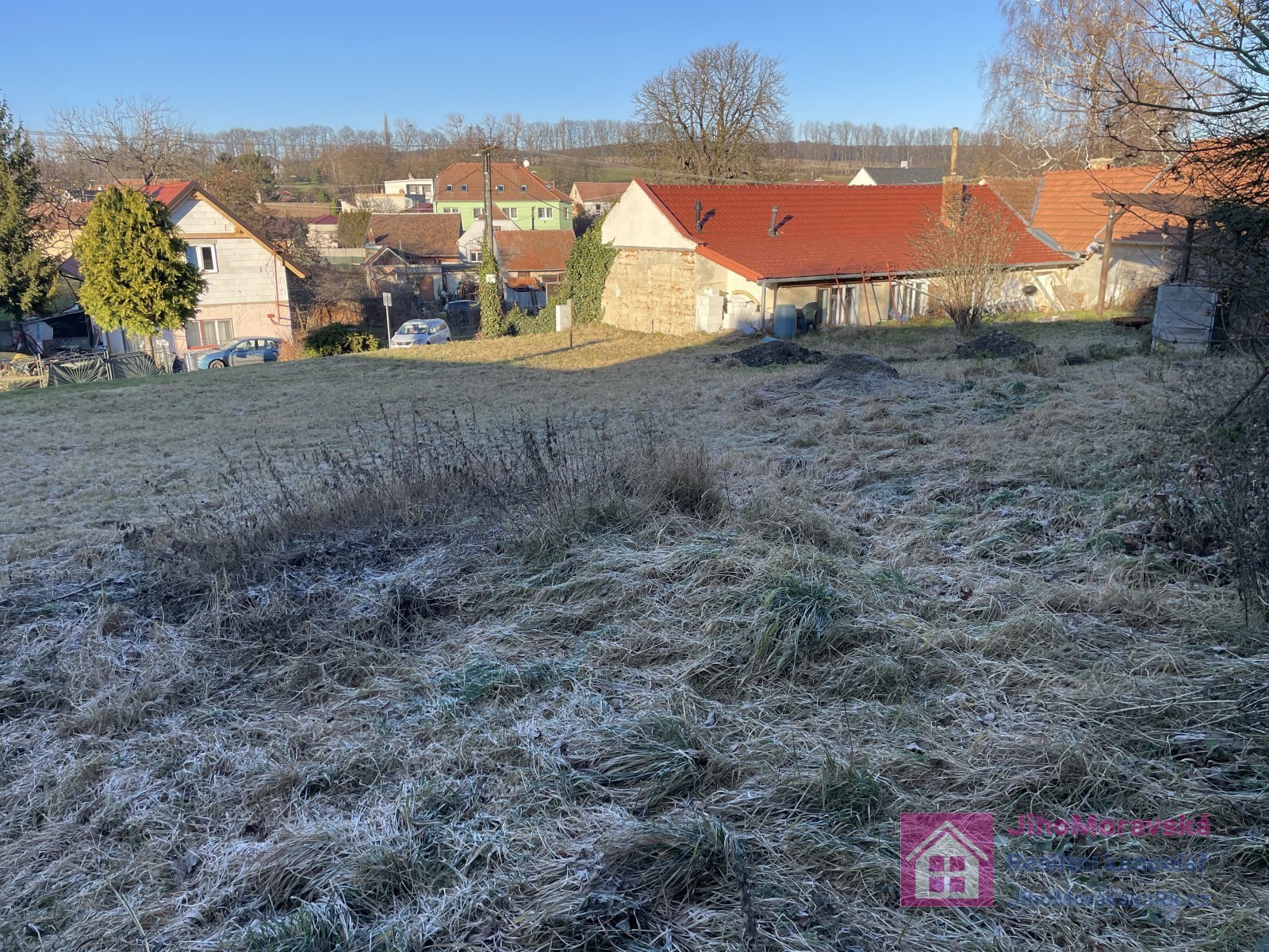 Pozemek pro bydlení s vydaným stavebním povolením