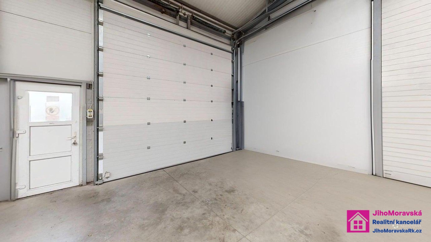 N _ hala, Hodonín _ 2