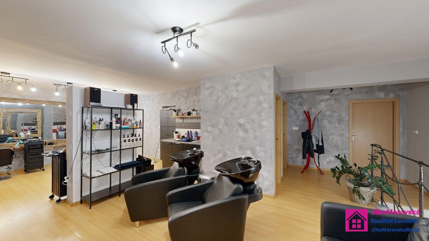 N _ kadeřnické křeslo _ Břeclav - 4