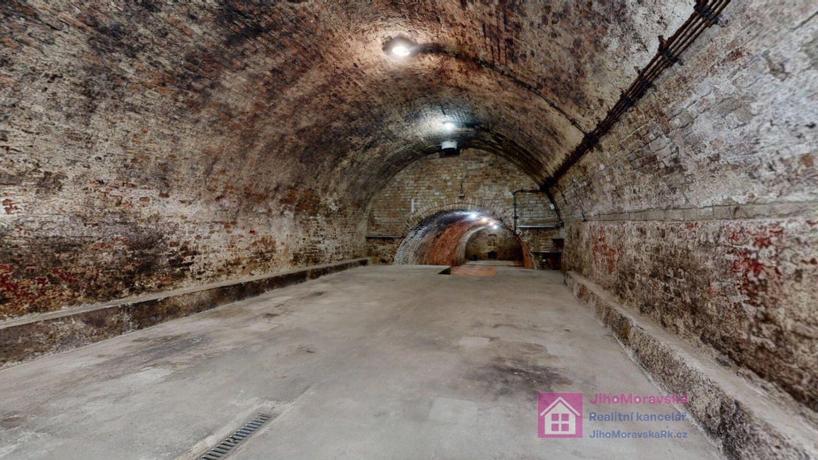 foto _ Vinný sklep, V.B _ 14.jpg