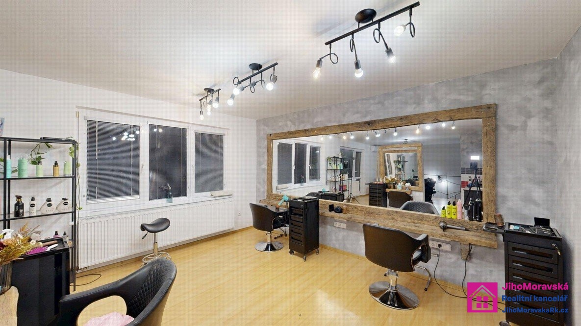 N _ kadeřnické křeslo _ Břeclav - 2