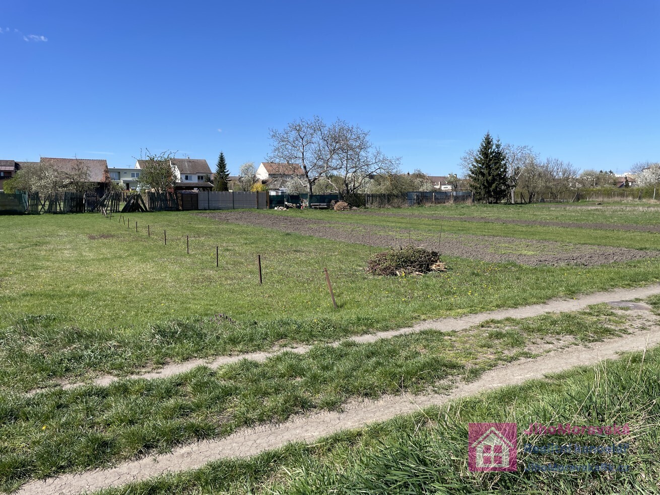 P _ pozemek, Poštorná _ 6.JPG