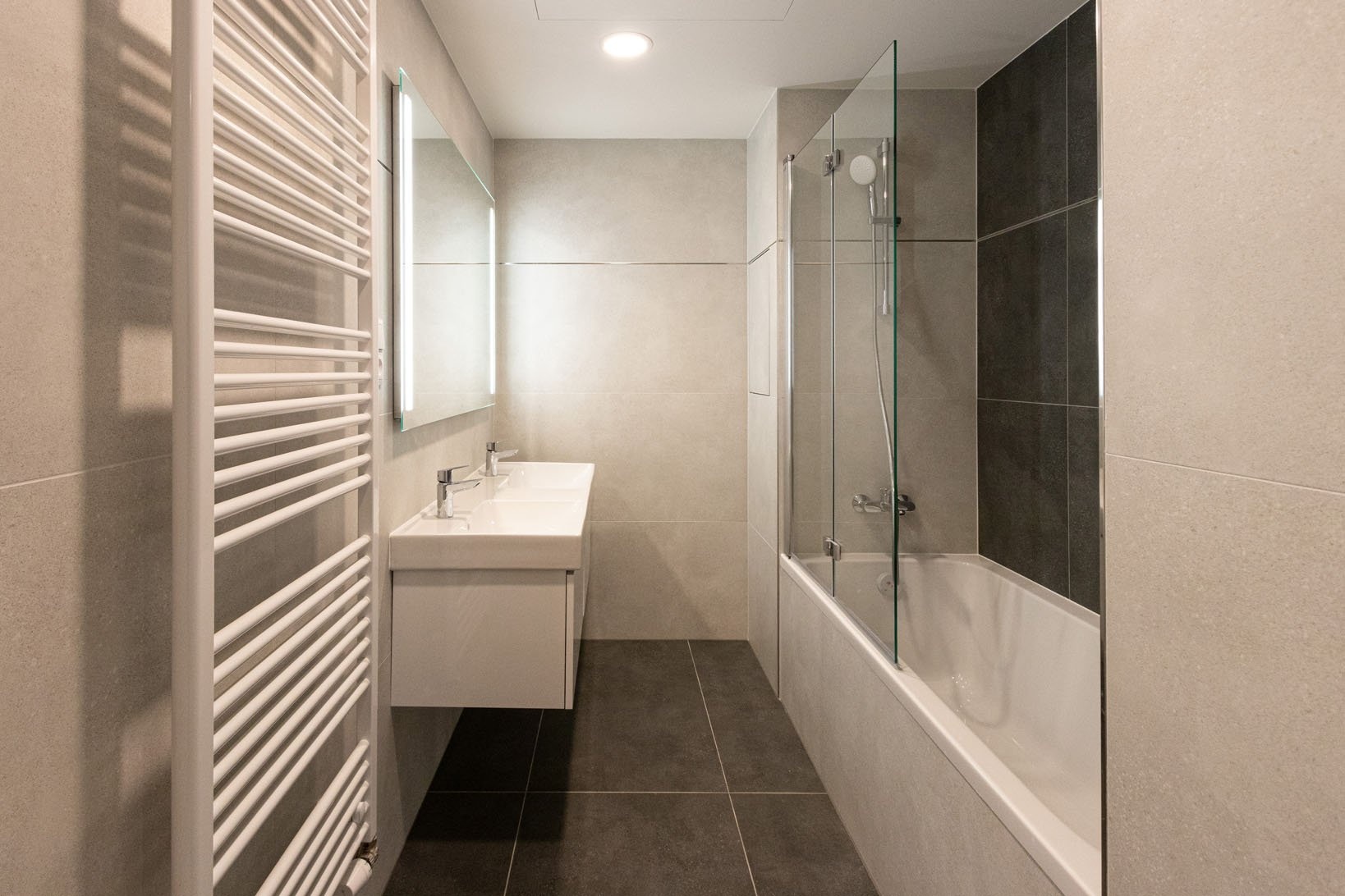 8ceb63ce-9020-40e5-afe8-ed8806dea980