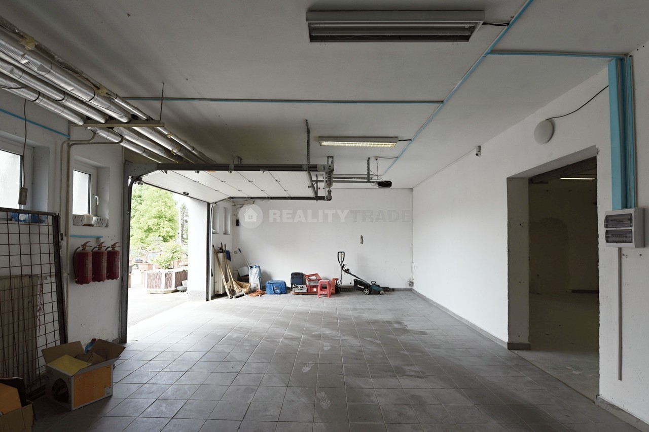  PRONÁJEM ČÁSTI 1.NP KOMERČNÍHO OBJEKTU 300 M2 VE STRAKONICÍCH - POVÁŽSKÁ 266, PŘEDNÍ PTÁKOVICE - WWW.REALITYTRADE.CZ - TEL.: 602 271 334 - EMAIL: STRBACKA@REALITYTRADE.CZ