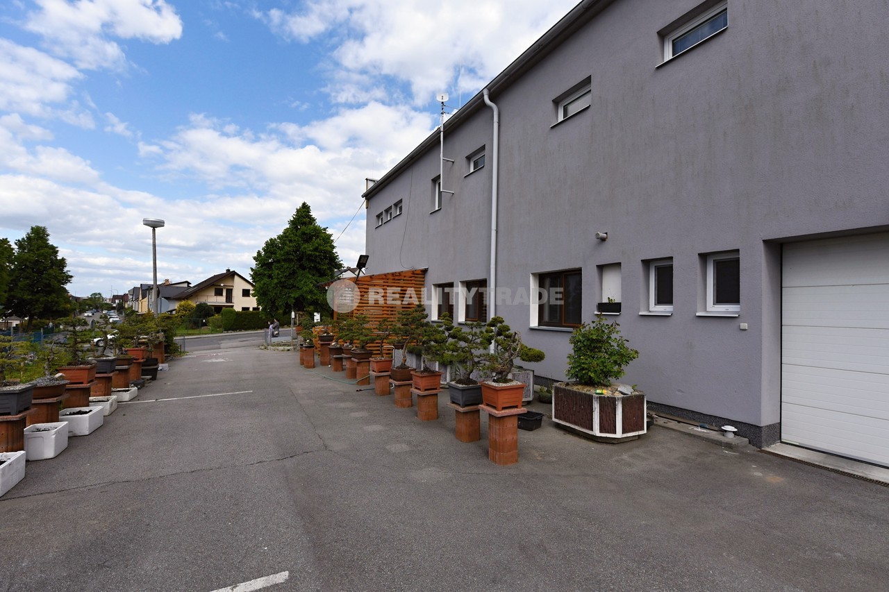  PRONÁJEM ČÁSTI 1.NP KOMERČNÍHO OBJEKTU 300 M2 VE STRAKONICÍCH - POVÁŽSKÁ 266, PŘEDNÍ PTÁKOVICE - WWW.REALITYTRADE.CZ - TEL.: 602 271 334 - EMAIL: STRBACKA@REALITYTRADE.CZ