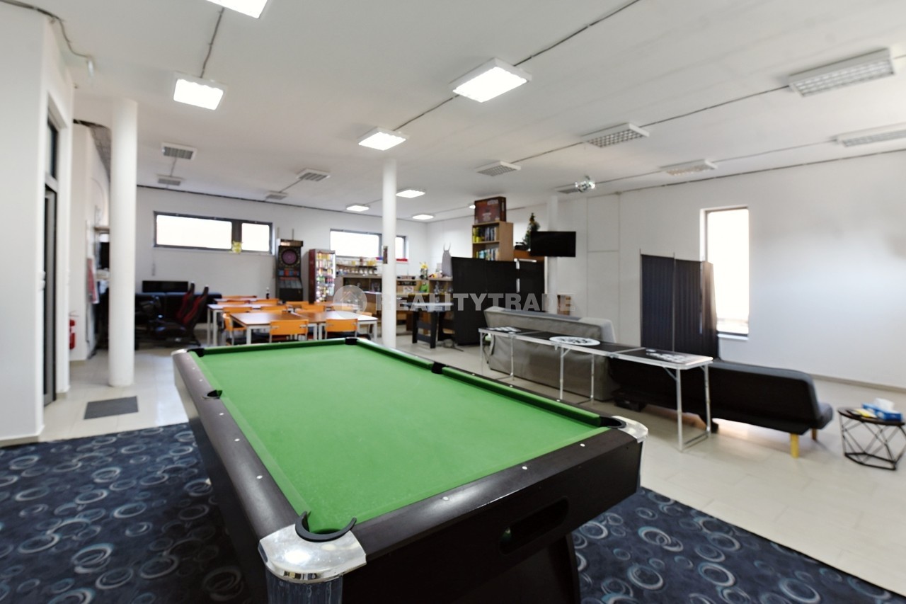 PRONÁJEM OBCHODNÍÍHO PROSTORU 111,18 M2, V 1. PATŘ