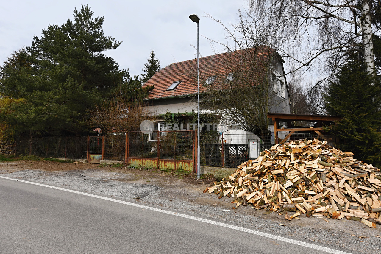 PRONÁJEM PĚKNÉHO, VELKÉHO BYTU 3+KK, 109 M2 V 1NP RD (PODKROVÍ) , MILEJOVICE, OKRES STRAKONICE, WWW.REALITYTRADE.CZ - TEL.: 602 271 334, E-MAIL: STRBACKA@REALITYTRADE.CZ