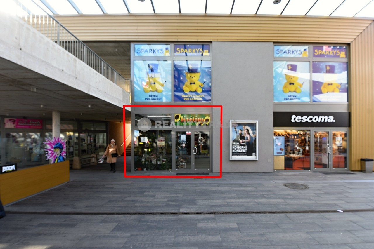 PRONÁJEM OBCHODNÍÍHO PROSTORU 58,23 M2, V PASÁŽI O