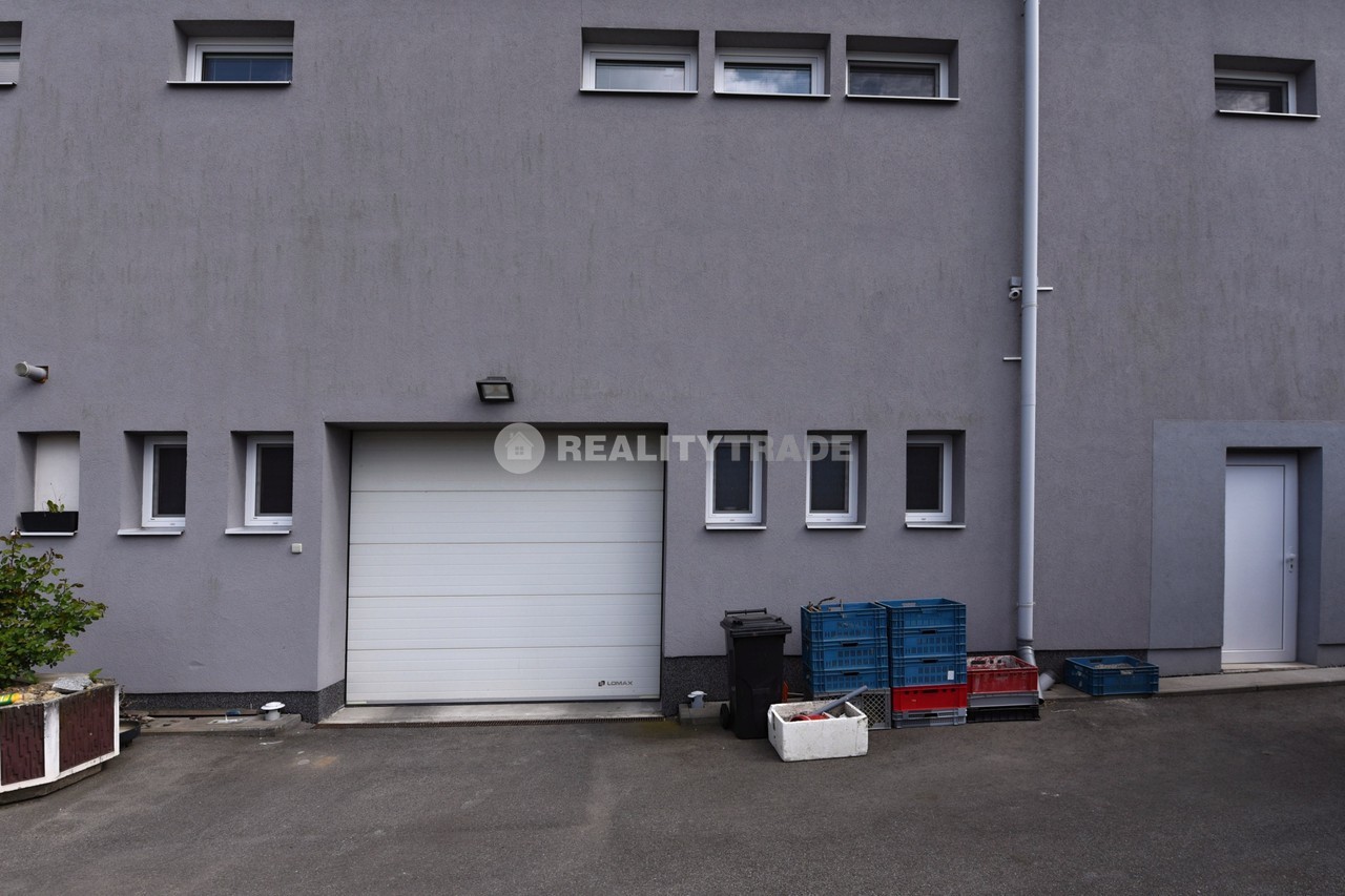  PRONÁJEM ČÁSTI 1.NP KOMERČNÍHO OBJEKTU 300 M2 VE STRAKONICÍCH - POVÁŽSKÁ 266, PŘEDNÍ PTÁKOVICE - WWW.REALITYTRADE.CZ - TEL.: 602 271 334 - EMAIL: STRBACKA@REALITYTRADE.CZ