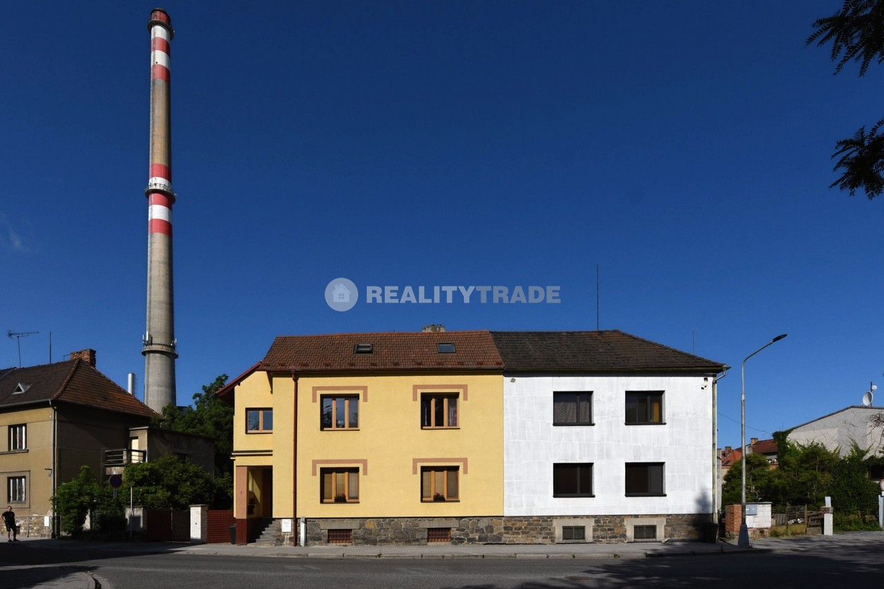 PRONÁJEM VELKÉHO BYTU 3+1, 80 M2 V PRVNÍM PATŘE RD