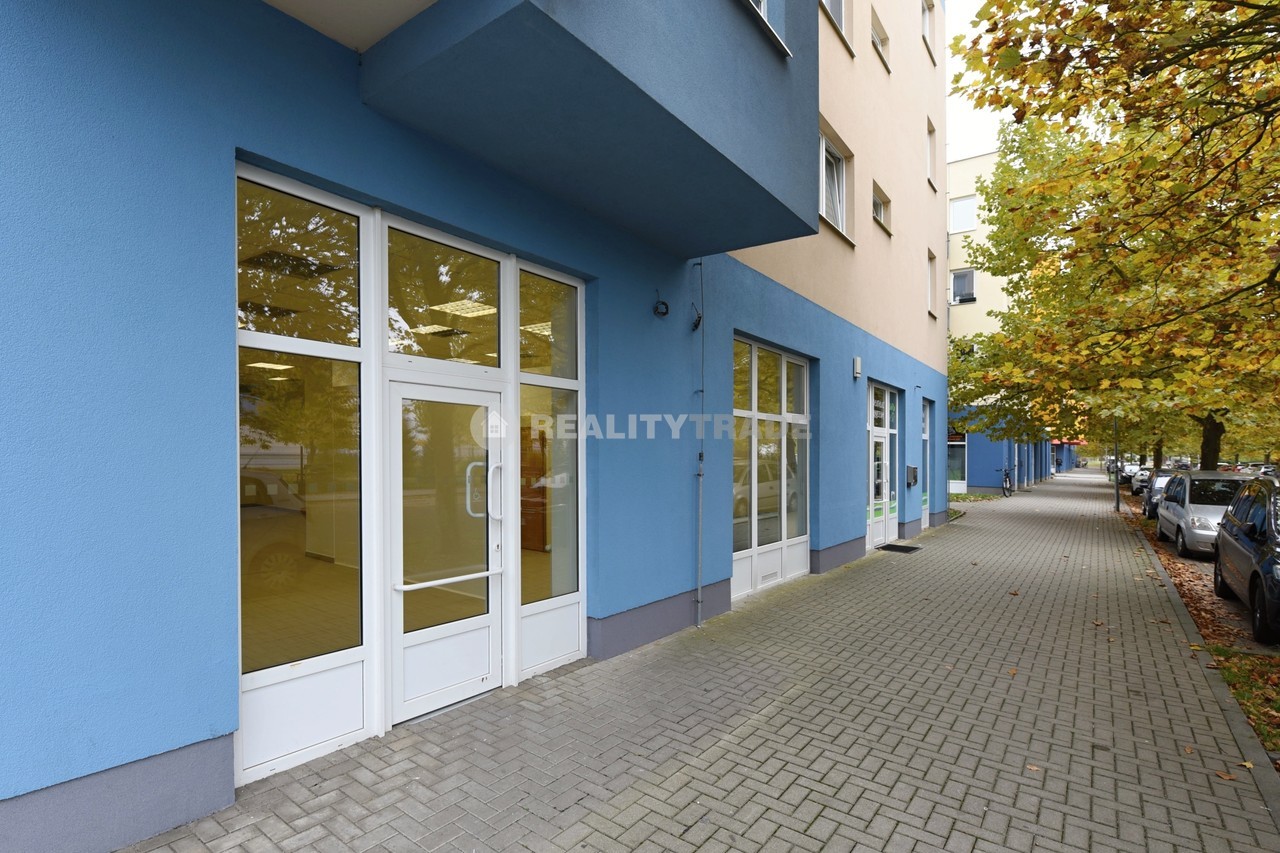 PRONÁJEM OBCHODNÍHO PROSTORU 120,38 M2, JEZERNÍ 13
