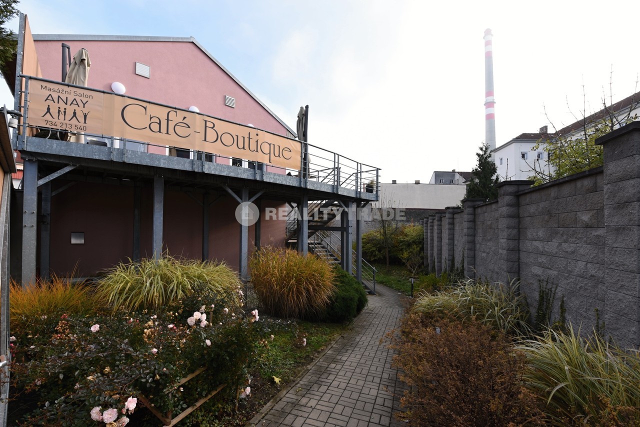 PRONÁJEM KOMERČNÍHO PROSTORU 194,4 M2 S VELKOU TER