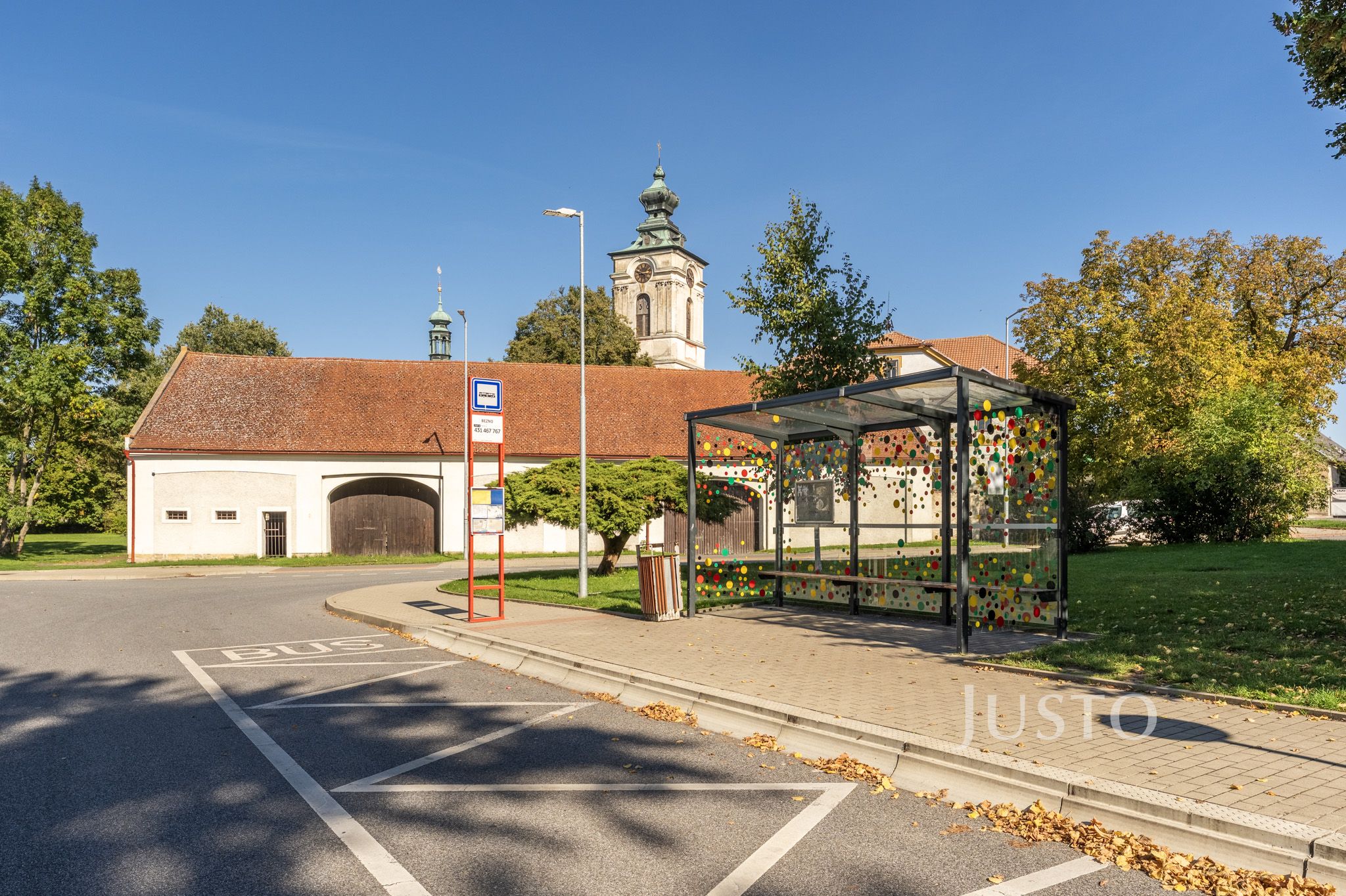 Zastávka autobusu 2