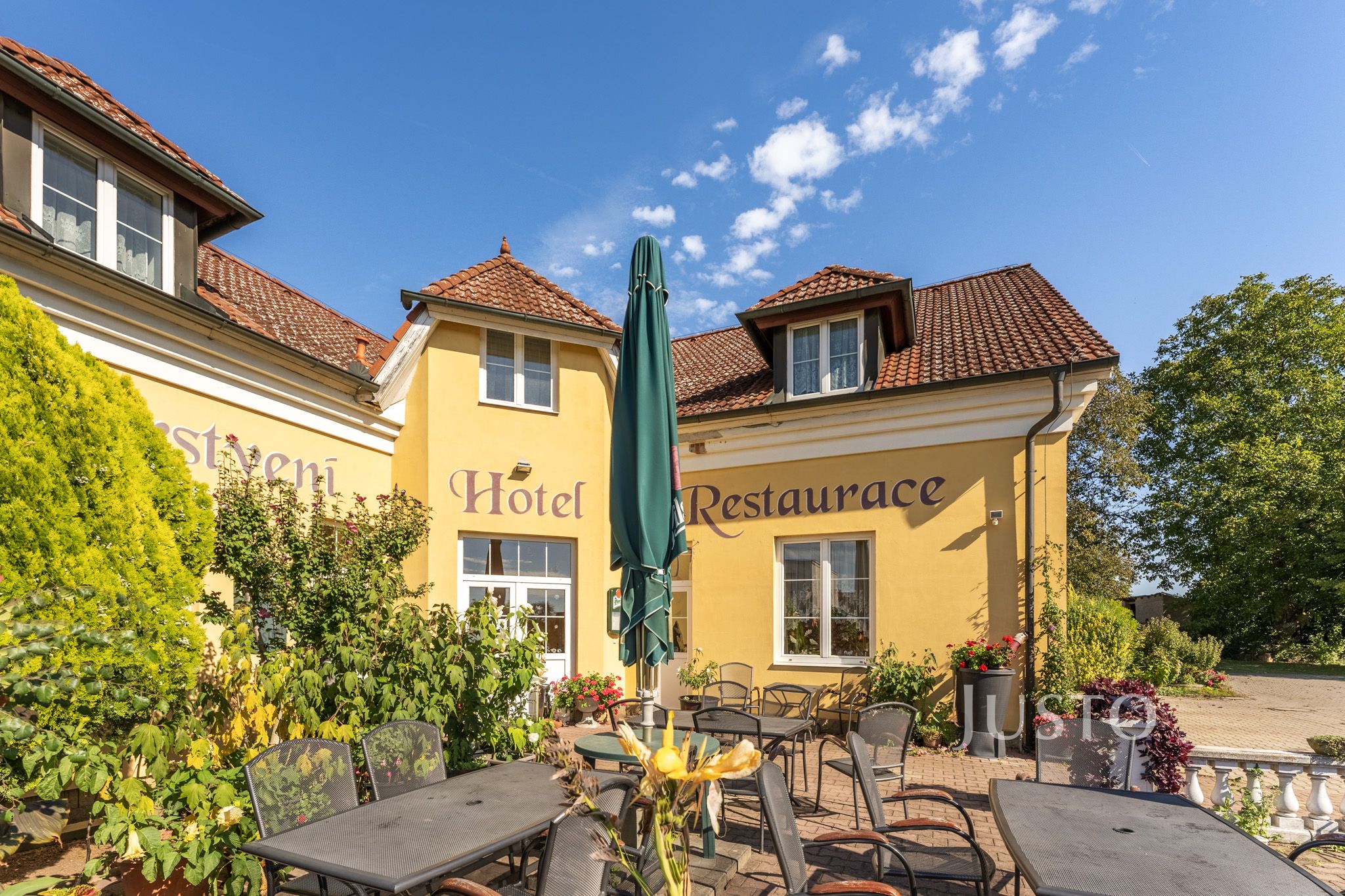Restaurace