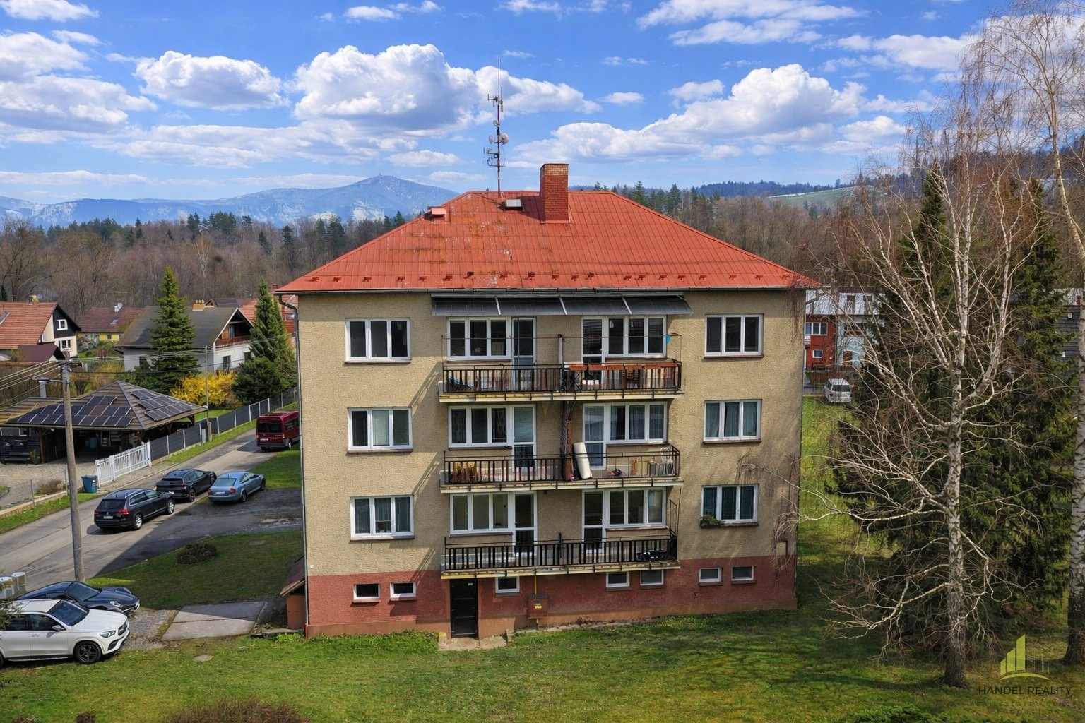 4D24967B-2289-4272-B6A1-17C025CC14E3