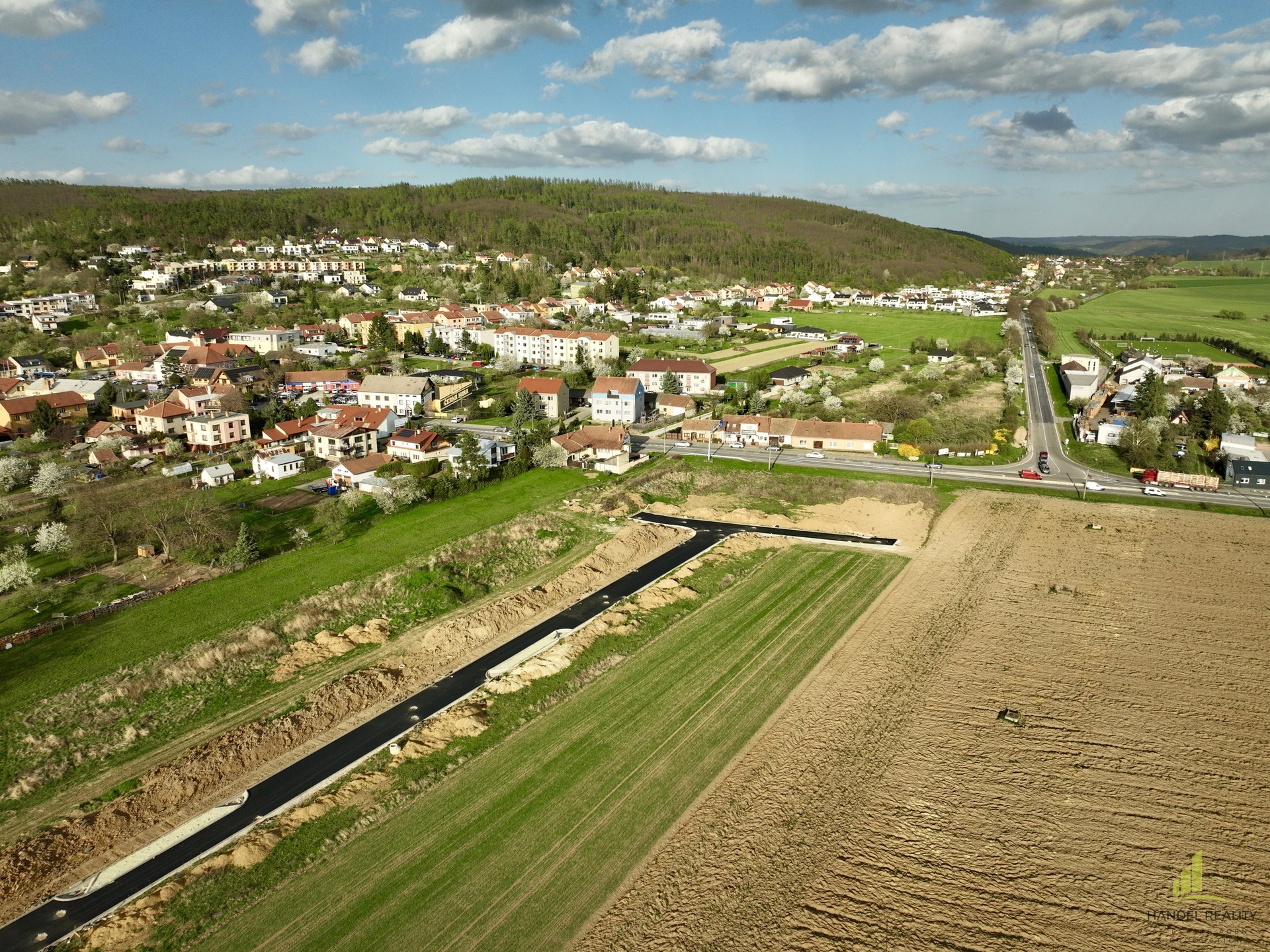 dji_fly_20250416_024616_68_1744827193638_photo