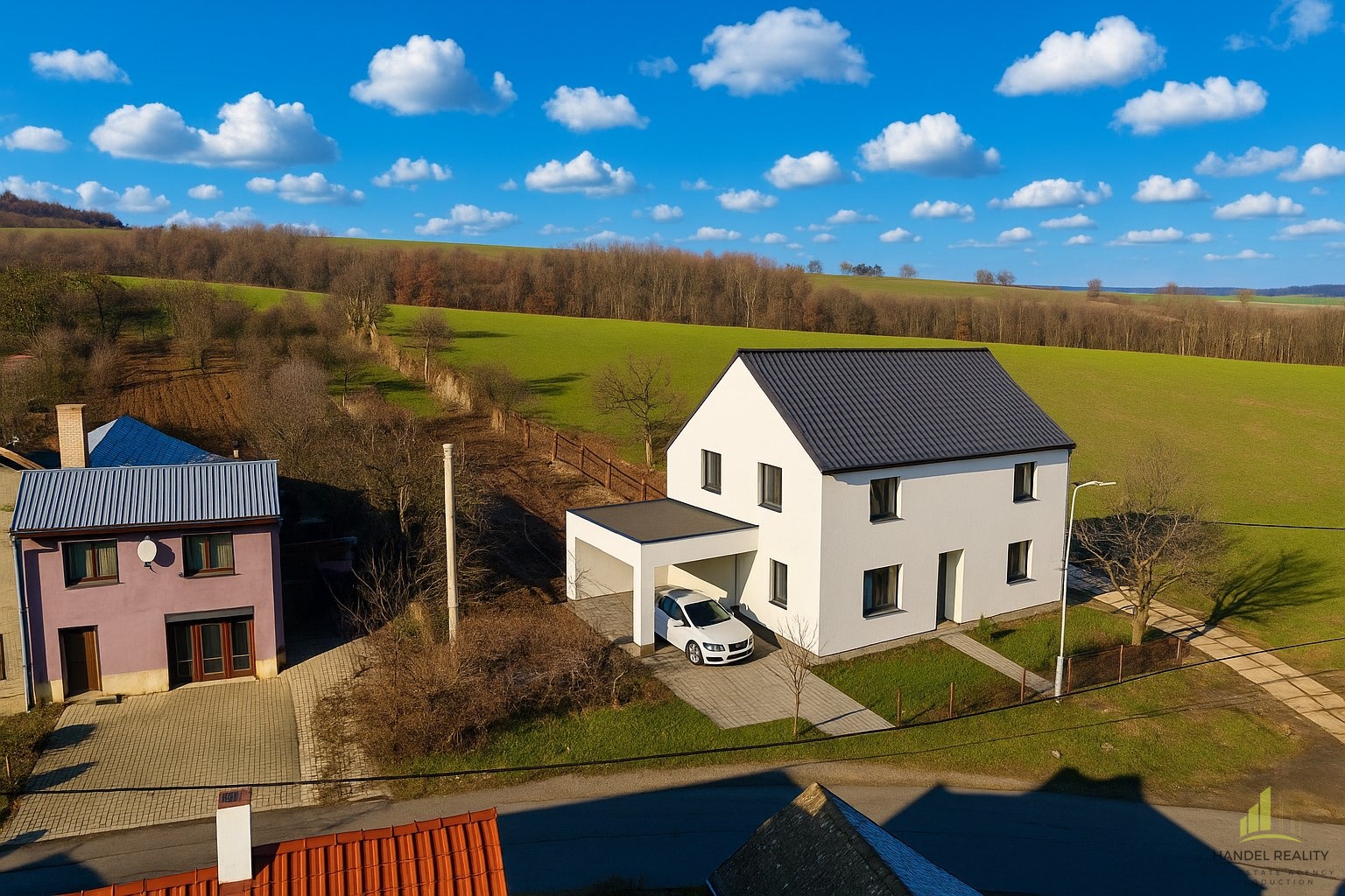 889DD43C-748F-4D0B-82CB-2AA092570F18