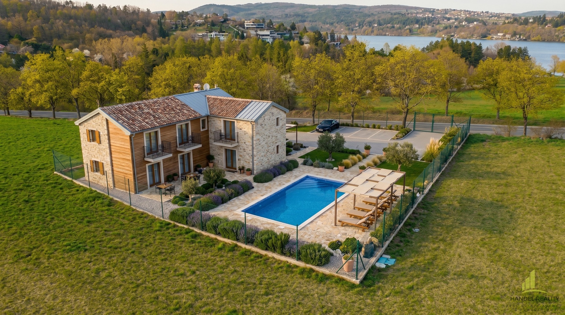 hf_20260415_111907_9268e971-f8fe-4a34-8a61-1777f7f