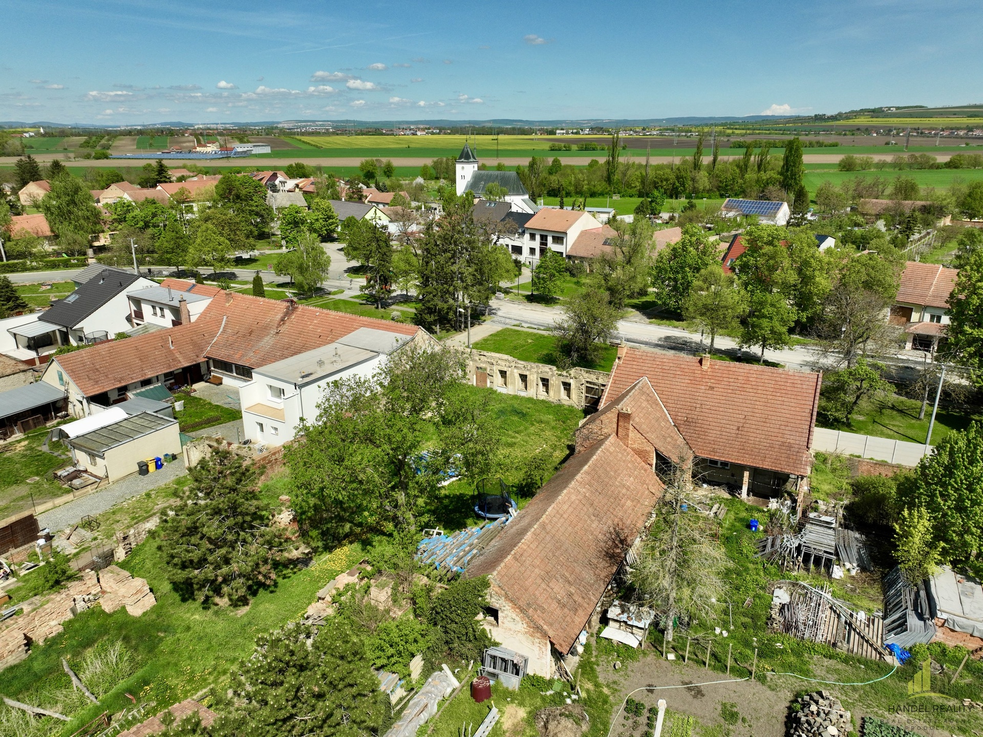 dji_fly_20250421_205326_963_1745432624739_photo