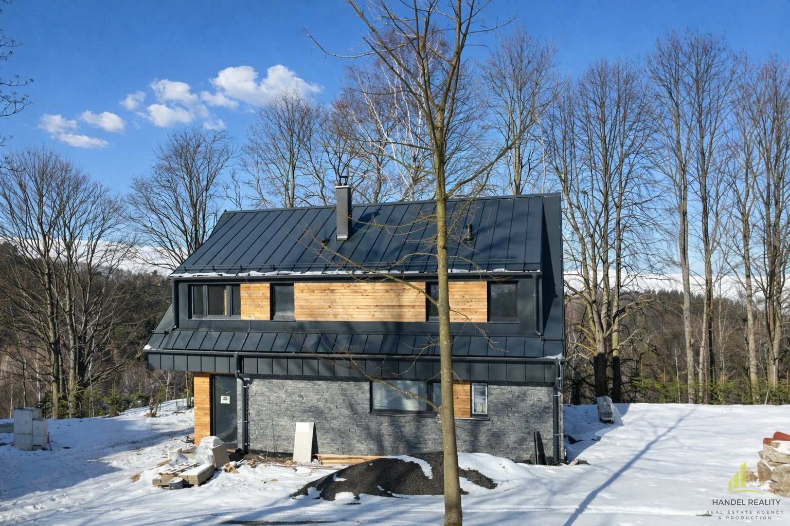 CB66ED4A-318D-4A62-8B73-8925C3F11C96