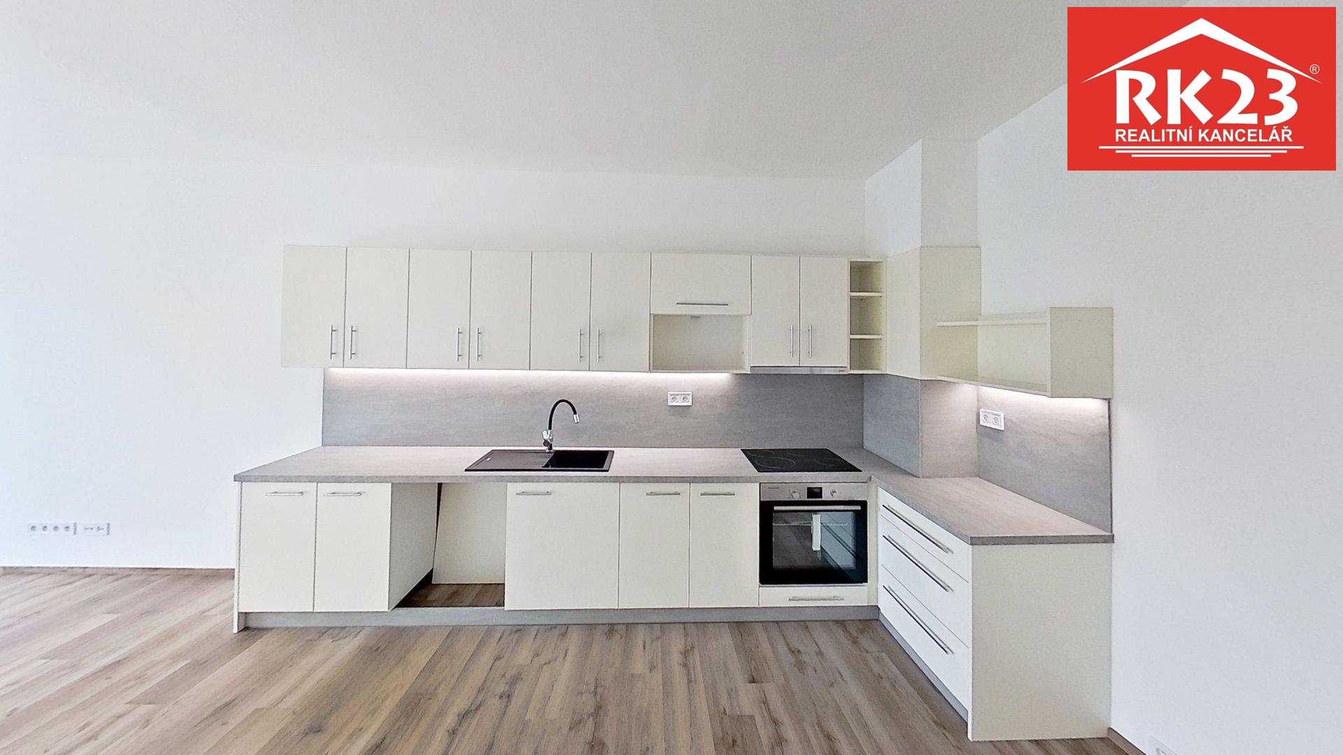 2008-Prodej-Byt-3kk-Lazne-Kynzvart-ul-Kralovske-svahy-Kitchen 1