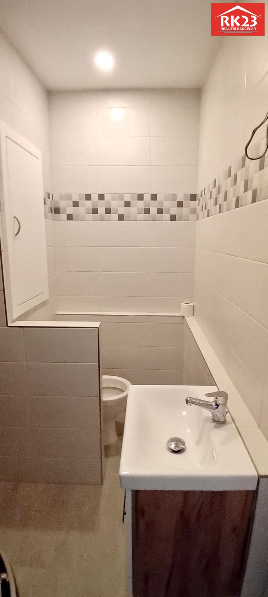 3f906472-b707-463f-bcbc-c07a7ea13010