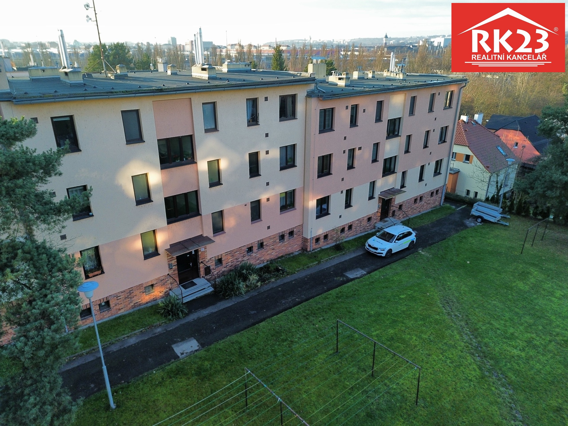 dji_fly_20251128_150610_644_1764338785620_photo_op