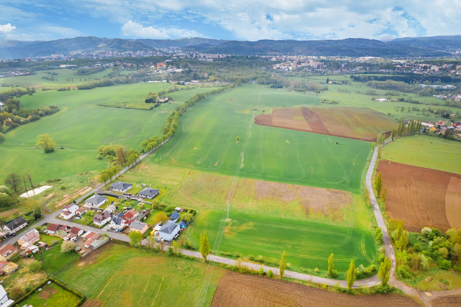 Celkové foto před zahájením inženýrských sítí.jpg