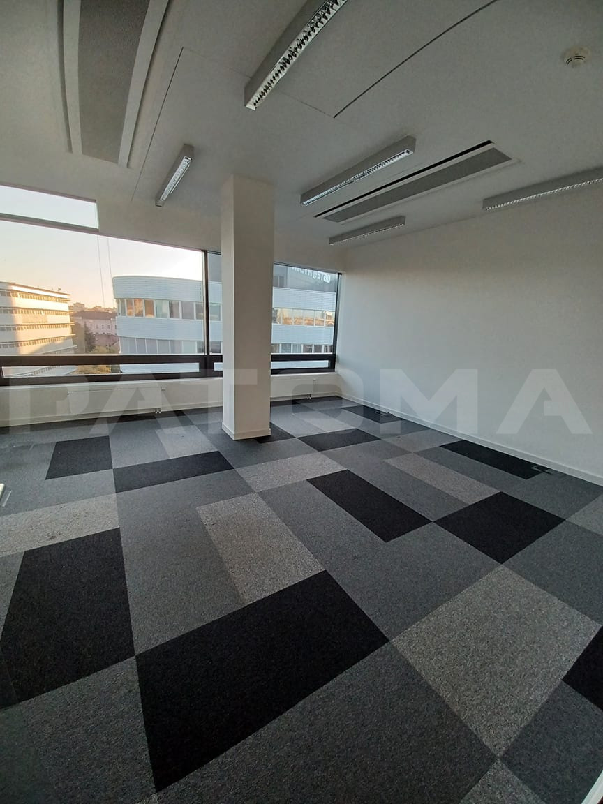 Pronájem kanceláře Praha 20 EUR za m²/měsíc, foto 5