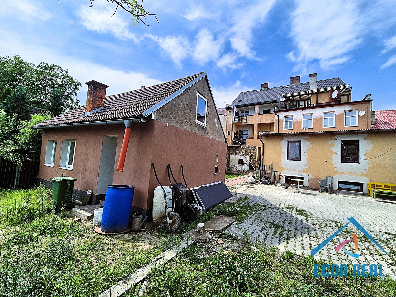 Domek 1+1 ve vnitrobloku