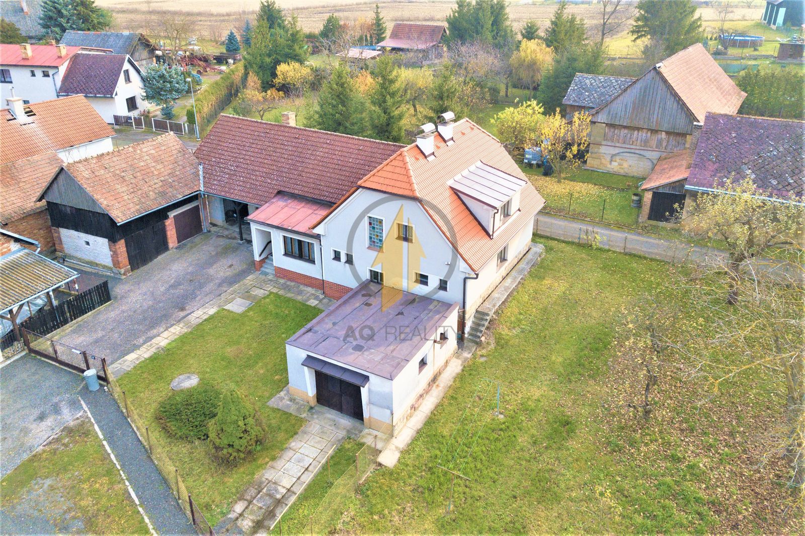 Prodej rodinného domu, 320 m² Tuř (okres Jičín), obrázek 2