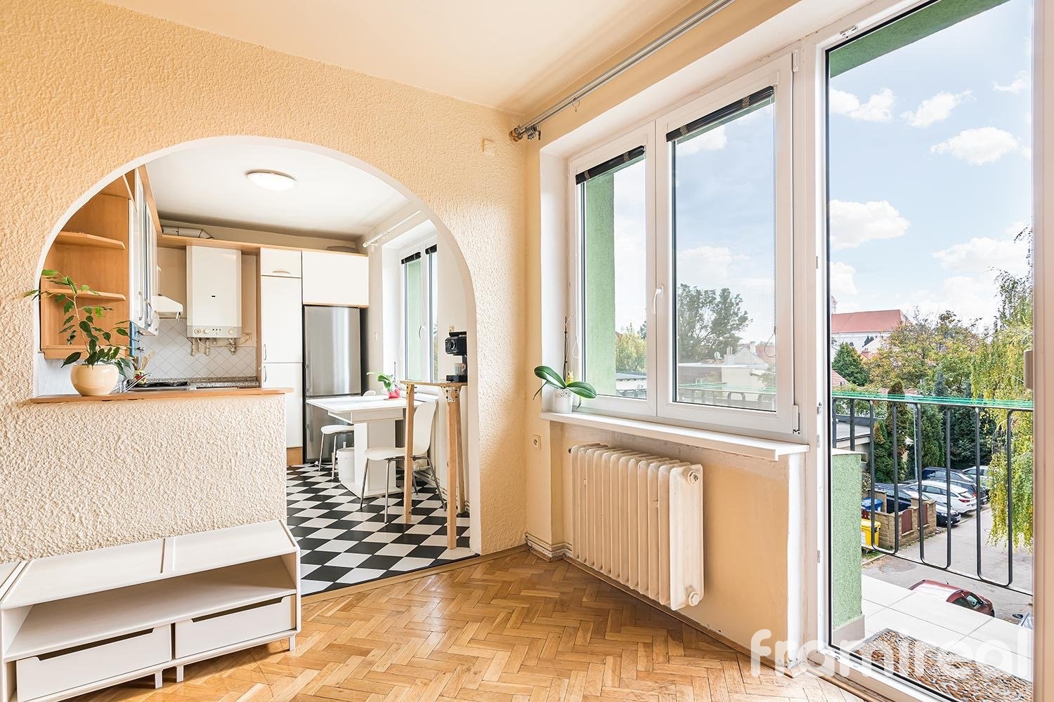 f7f1c858-657f-41ed-b6be-9064e61a55a3