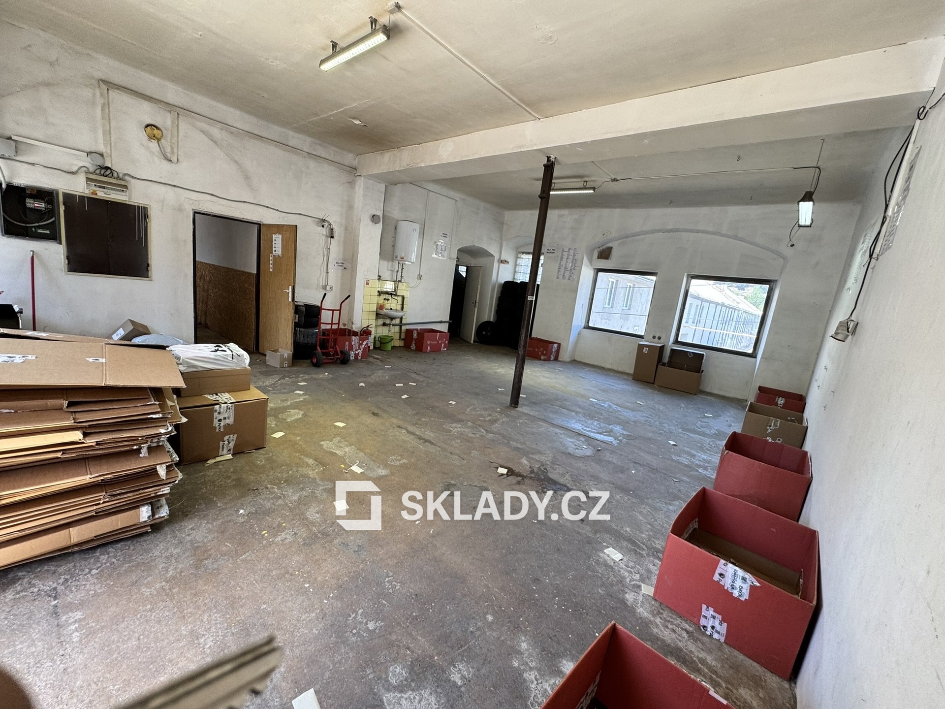 sklad 132 m2 ,