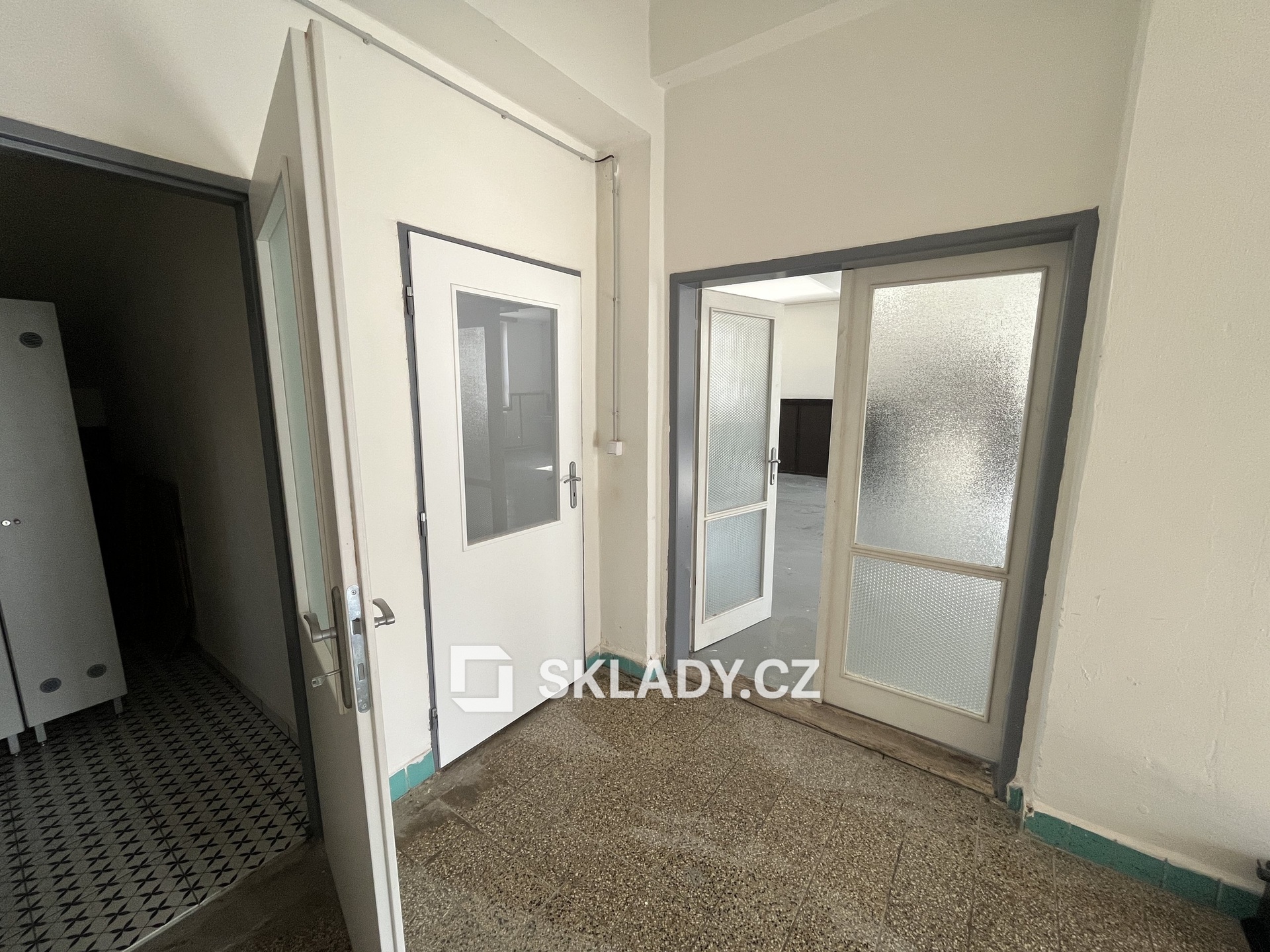 sklad 76 m2 + 10m2 zázemí (1)