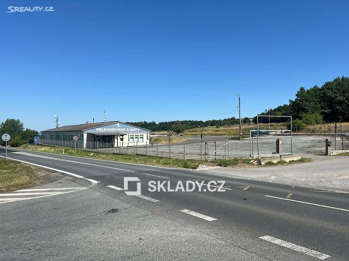 300 m2 - autoservis (1)