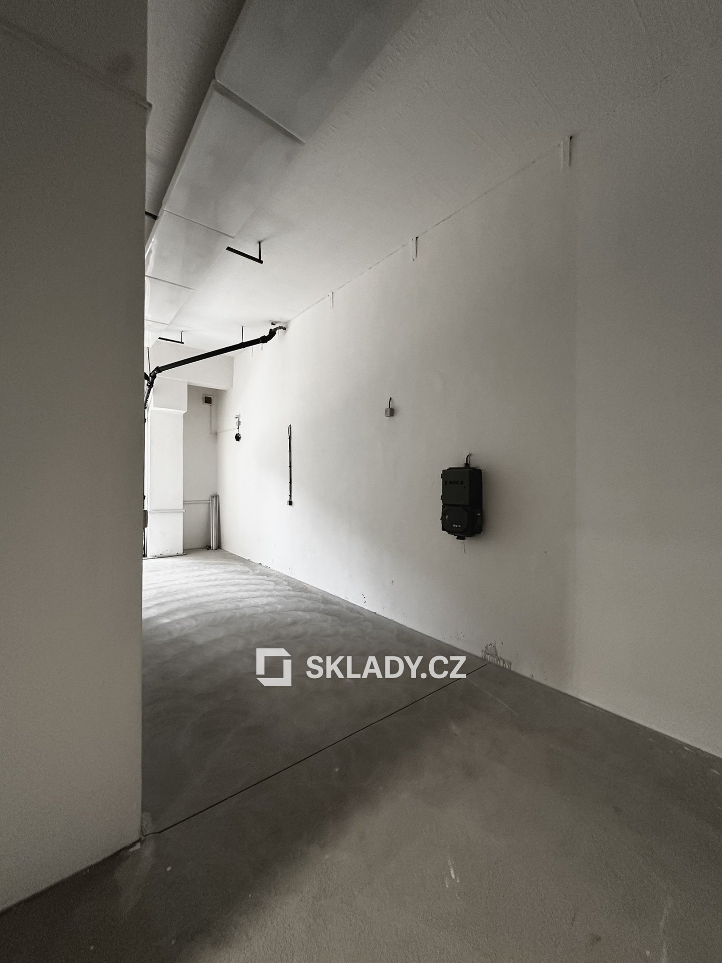 Kancelářské a skladovací prostory 618 m2 (4)