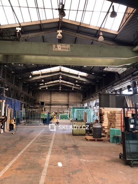 Sklad 2000 m2