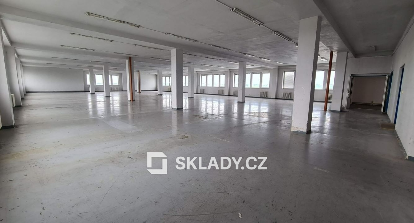 sklad 800 m2..