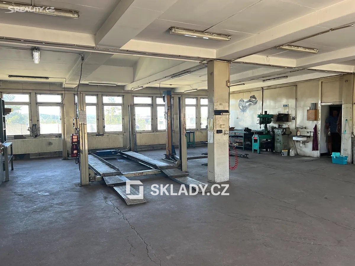 300 m2 - autoservis (4)
