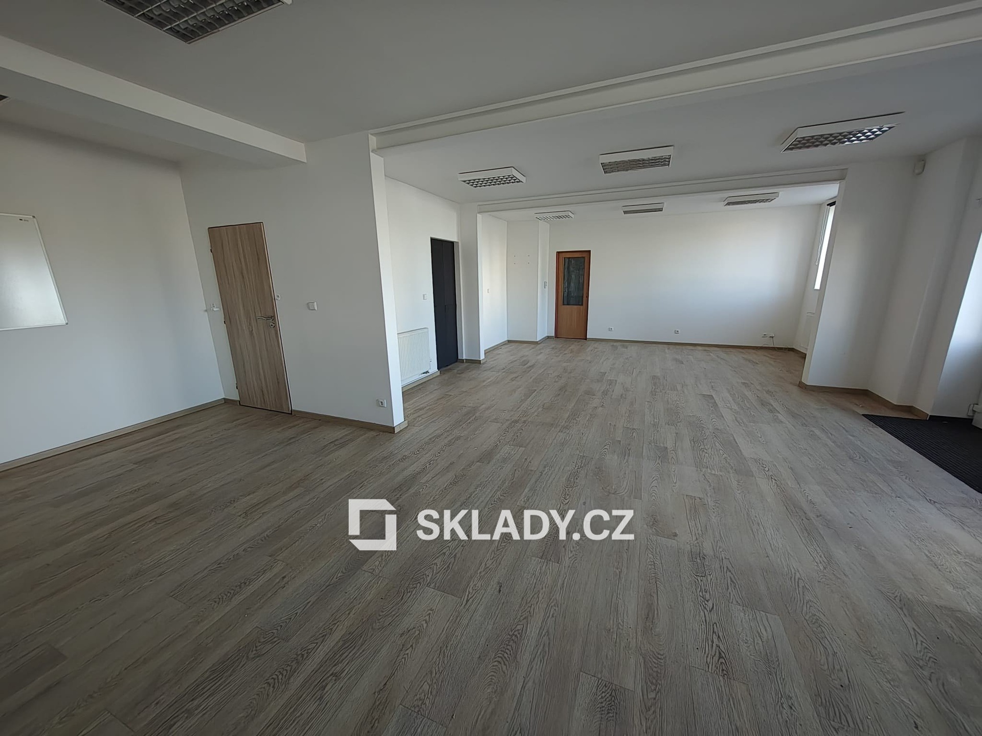 kanceláře 56 m2 + sklad 217,2 m2 (5)