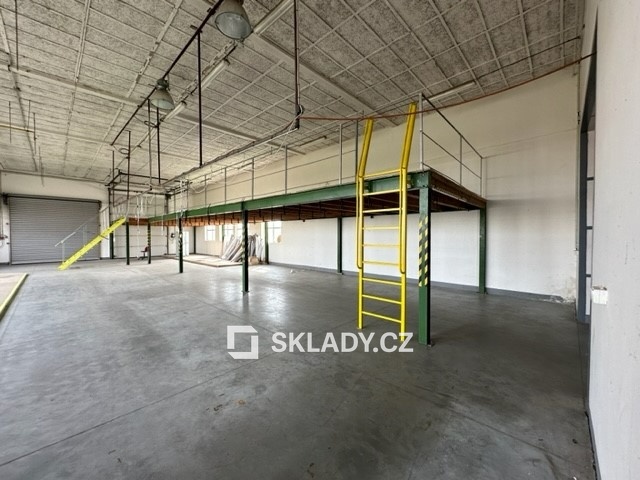 sklad 600 m2,,