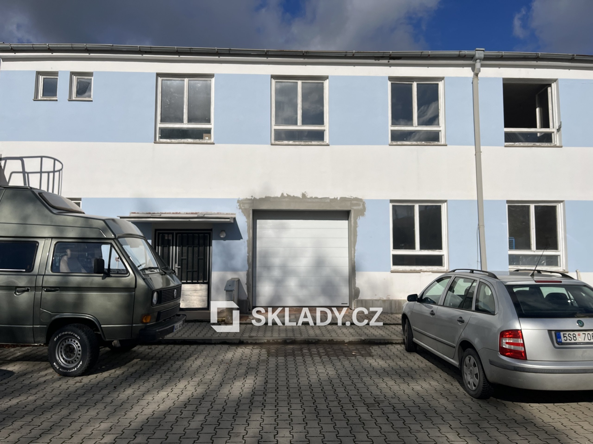 sklad 76 m2 + 10m2 zázemí (14)