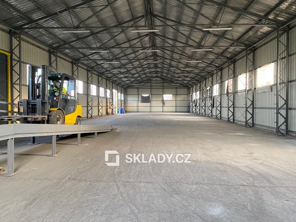 sklad 880 m2 -Žalany3