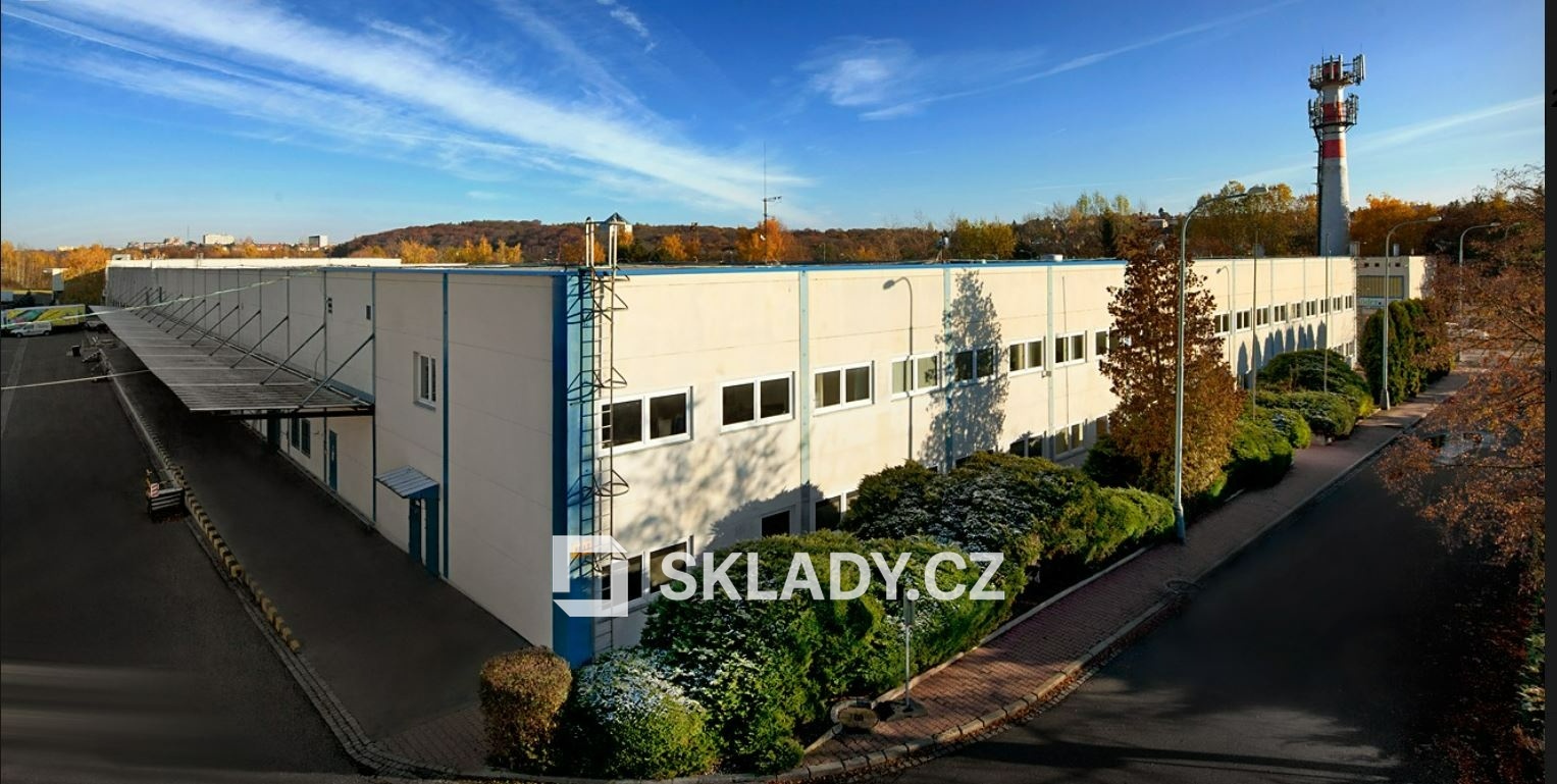 Hala 2200m2.