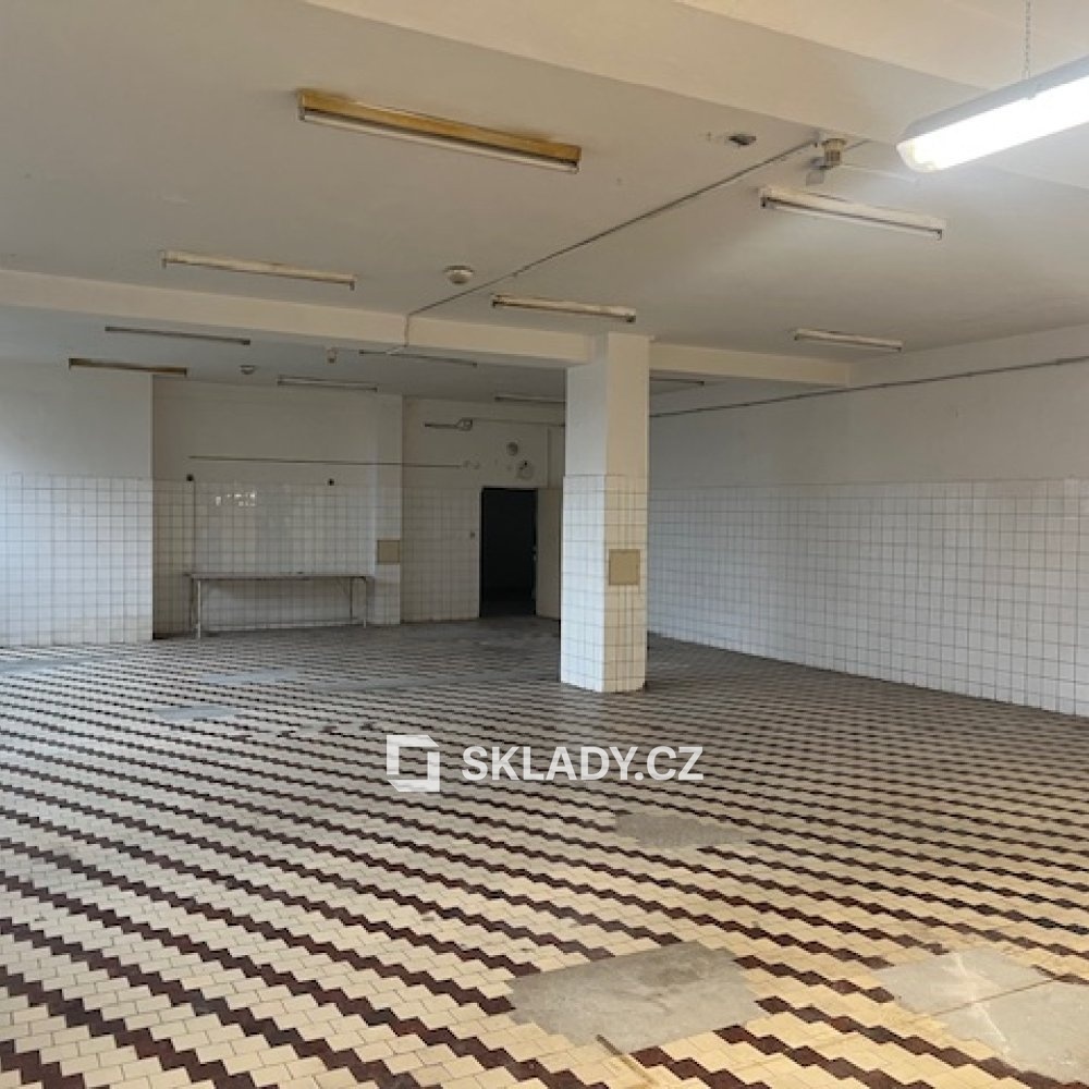sklad 482 m2