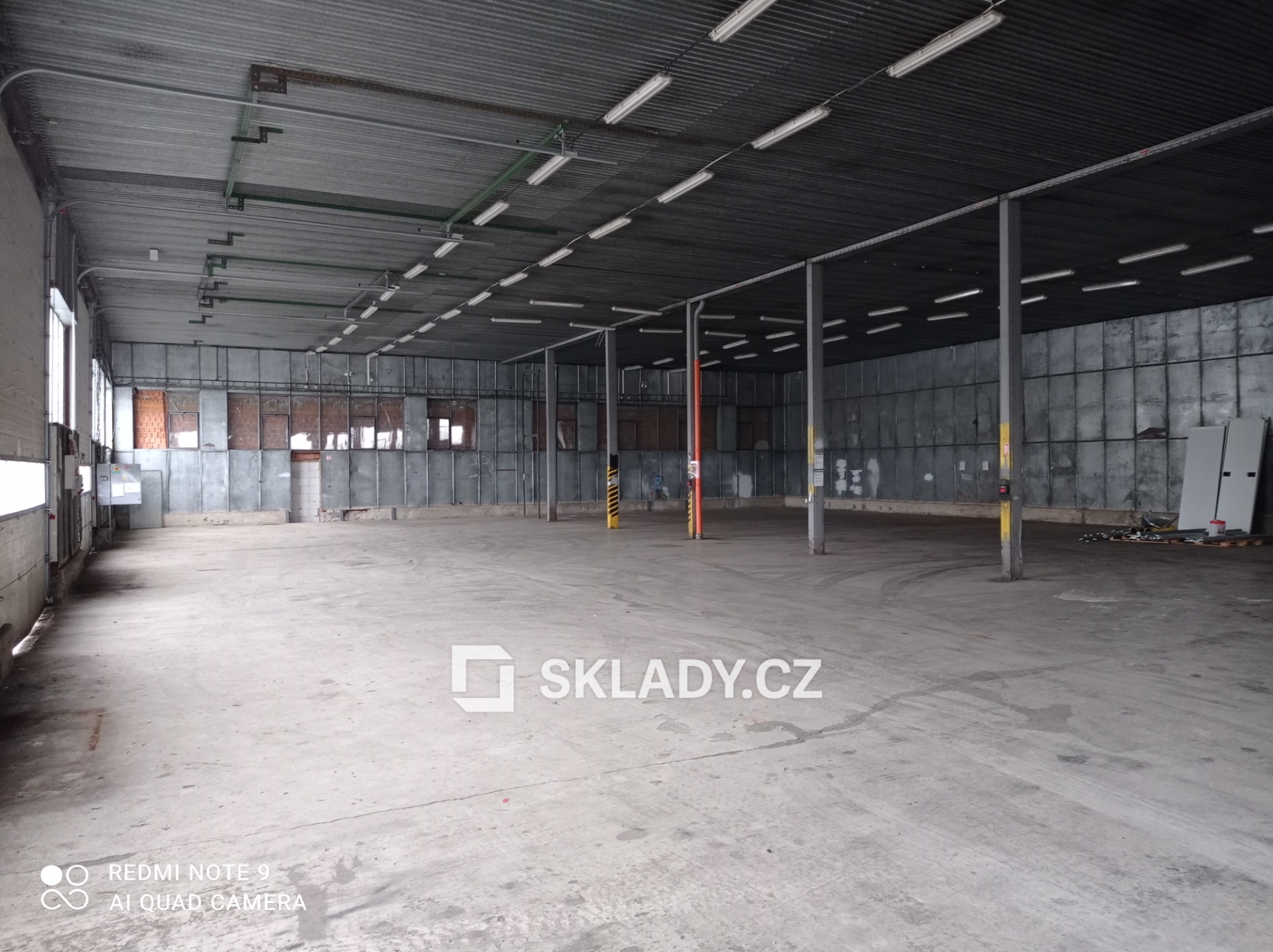 Skladová hala 1 100 m2 - Nelahozeves (2)