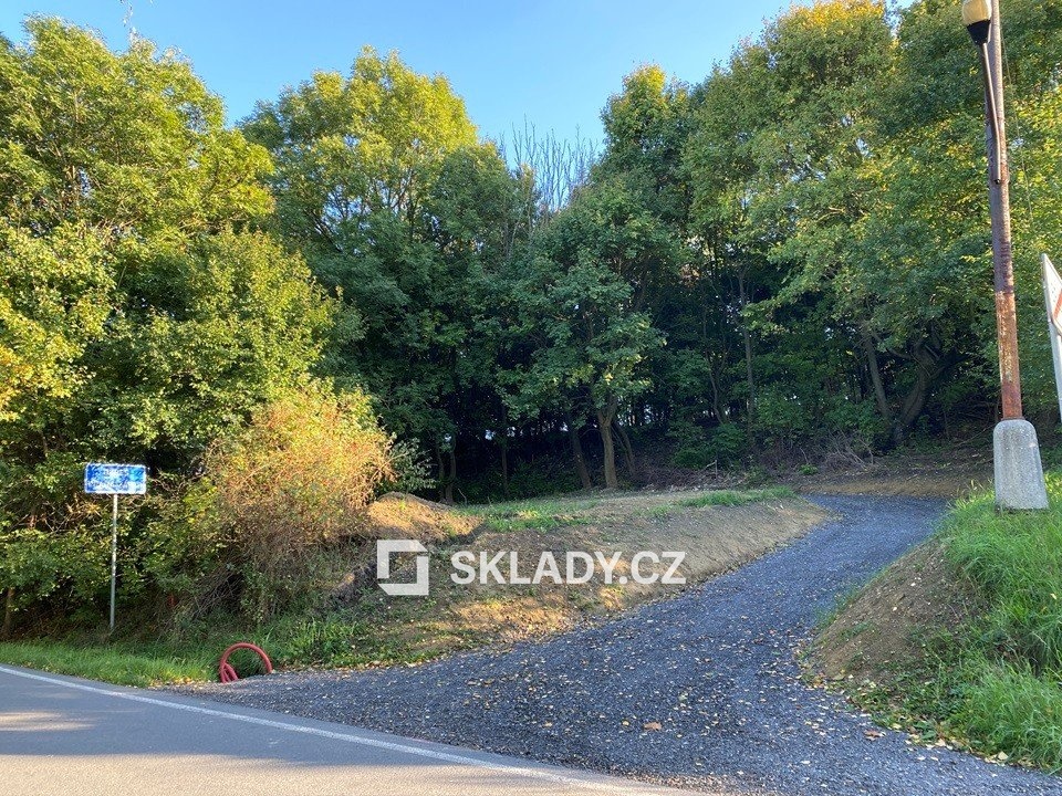 stavební pozemek o výměře 1140m&sup2;  (10)