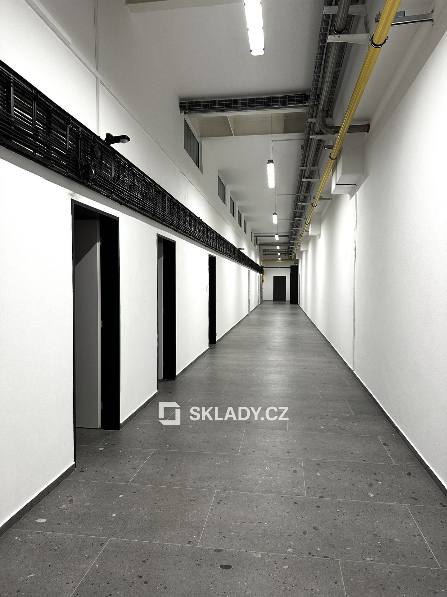 Kancelářské a skladovací prostory 618 m2 (9)